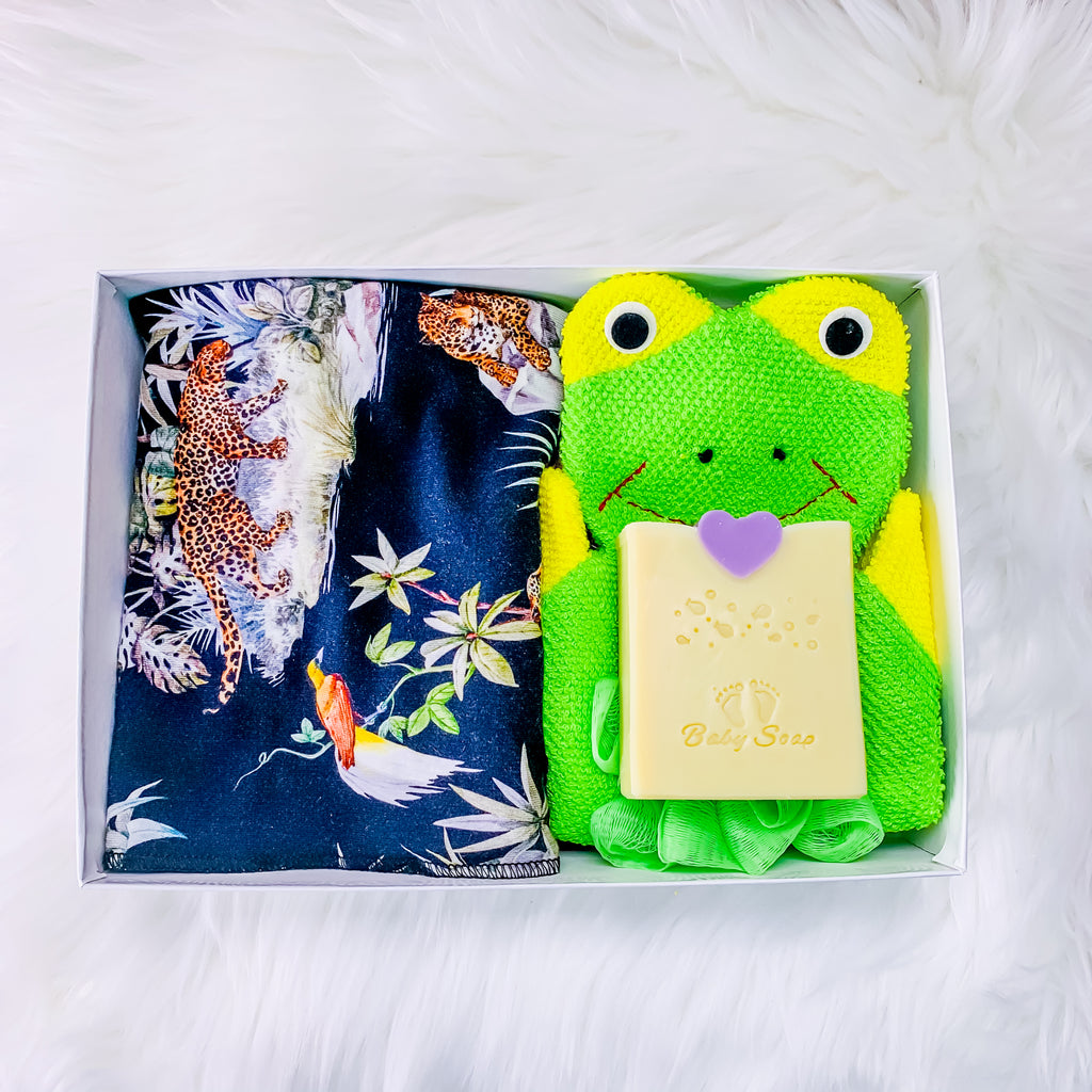 COFFRET CADEAU BÉBÉ SOURIANT Couche + Gant de bain + Savon